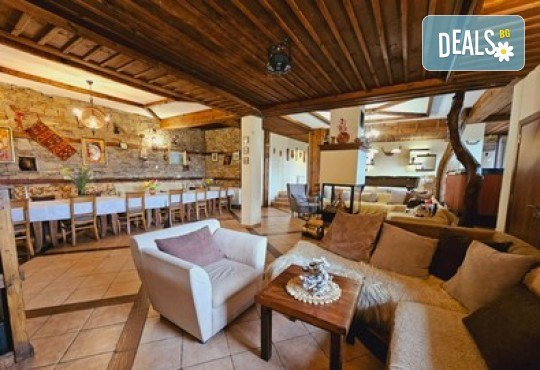 Лукс и уют в Лещен в Панорама Хаус! 1 Нощувка без изхранване, ползване на оборудвана механа, барбекю, билярд, тенис на маса, детски кът, безплатно за дете до 11.99 г. - Снимка 18