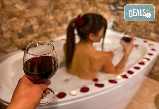 Лятна ваканция сред прохладата на Родопа планина в Еко къща Дървена, с.Лещен! 1 Нощувка за двама в самостоятелна къща с хидромасажна вана, оборудвана кухня, барбекю, камина - Снимка 18