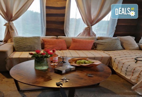 Лятна ваканция сред прохладата на Родопа планина в Еко къща Дървена, с.Лещен! 1 Нощувка за двама в самостоятелна къща с хидромасажна вана, оборудвана кухня, барбекю, камина - Снимка 11