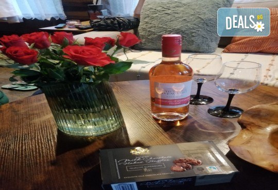 Лятна ваканция сред прохладата на Родопа планина в Еко къща Дървена, с.Лещен! 1 Нощувка за двама в самостоятелна къща с хидромасажна вана, оборудвана кухня, барбекю, камина - Снимка 22