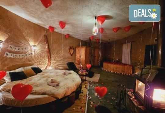 Релакс и романтика в Еко къща Землянка, с.Лещен! 1 Нощувка за двама в самостоятелна къща с хидромасажна вана, оборудвана кухня, барбекю, камина - Снимка 10