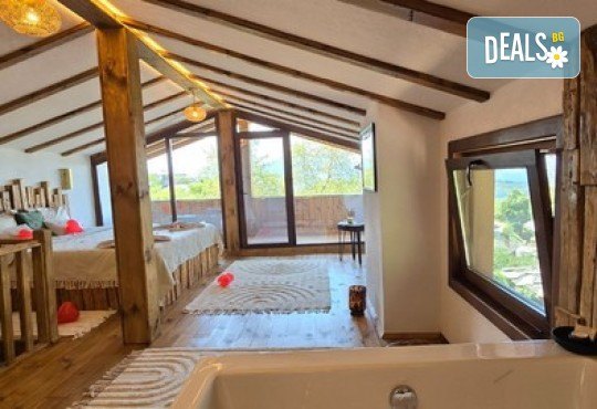 Лятна романтична ваканция и релакс във Вили Панорама, с.Лещен! 1 Нощувка за двама в самостоятелна вила с хидромасажна вана, собствен самостоятелен двор и отделен вход, оборудвана кухня, барбекю, камина - Снимка 16