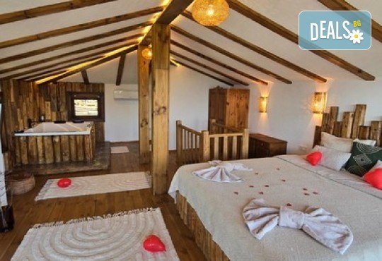 Лятна романтична ваканция и релакс във Вили Панорама, с.Лещен! 1 Нощувка за двама в самостоятелна вила с хидромасажна вана, собствен самостоятелен двор и отделен вход, оборудвана кухня, барбекю, камина - Снимка 15