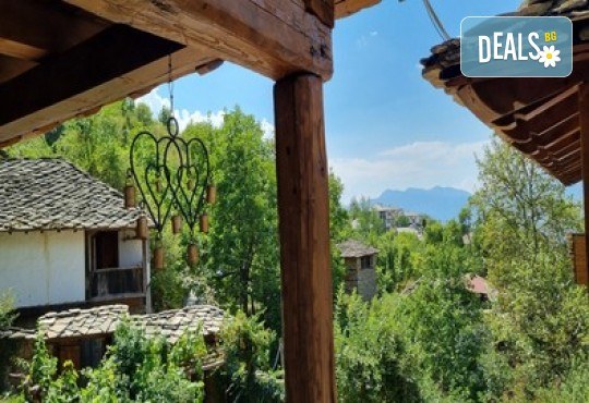 Лятна романтична ваканция и релакс във Вили Панорама, с.Лещен! 1 Нощувка за двама в самостоятелна вила с хидромасажна вана, собствен самостоятелен двор и отделен вход, оборудвана кухня, барбекю, камина - Снимка 3