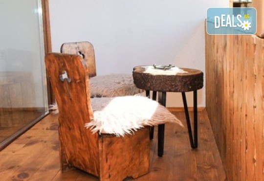 Лятна романтична ваканция и релакс във Вили Панорама, с.Лещен! 1 Нощувка за двама в самостоятелна вила с хидромасажна вана, собствен самостоятелен двор и отделен вход, оборудвана кухня, барбекю, камина - Снимка 30