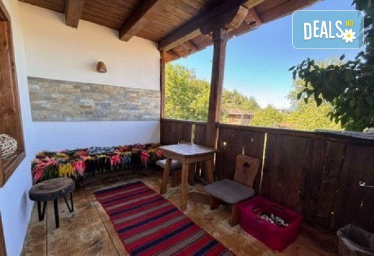 Лятна романтична ваканция и релакс във Вили Панорама, с.Лещен! 1 Нощувка за двама в самостоятелна вила с хидромасажна вана, собствен самостоятелен двор и отделен вход, оборудвана кухня, барбекю, камина - Снимка 32