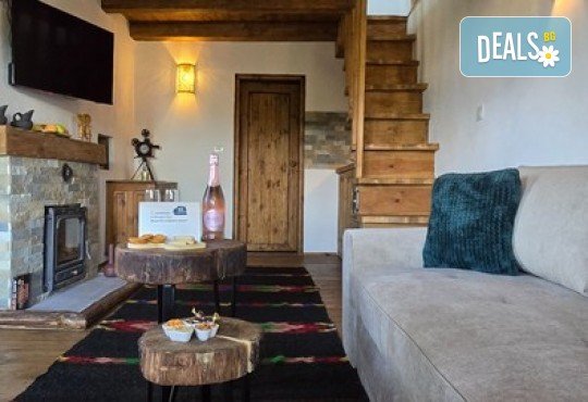 Лятна романтична ваканция и релакс във Вили Панорама, с.Лещен! 1 Нощувка за двама в самостоятелна вила с хидромасажна вана, собствен самостоятелен двор и отделен вход, оборудвана кухня, барбекю, камина - Снимка 8