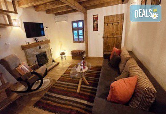 Лятна романтична ваканция и релакс във Вили Панорама, с.Лещен! 1 Нощувка за двама в самостоятелна вила с хидромасажна вана, собствен самостоятелен двор и отделен вход, оборудвана кухня, барбекю, камина - Снимка 9