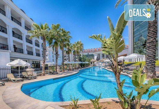 Морска ваканция в Well Palace Side 5*, Сиде, Анталия! Ultra all inclusive, 7 нощувки, транспорт и безплатно за дете до 11.99 г. от BelpregoTravel - Снимка 1