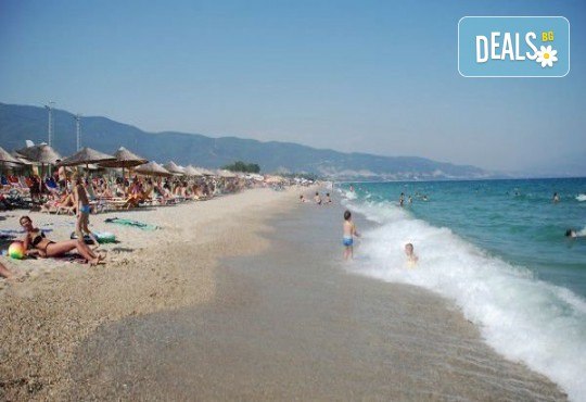 За 1 ден на море и плаж в Аспровалта или Ставрос, Гърция - морското изкушение на Балканите, транспорт и представител на Дениз Травел - Снимка 5