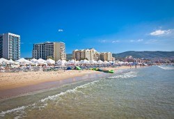 Еднодневна екскурзия с плаж на Несебър с нощен преход - транспорт и водач от туроператор Поход - Снимка