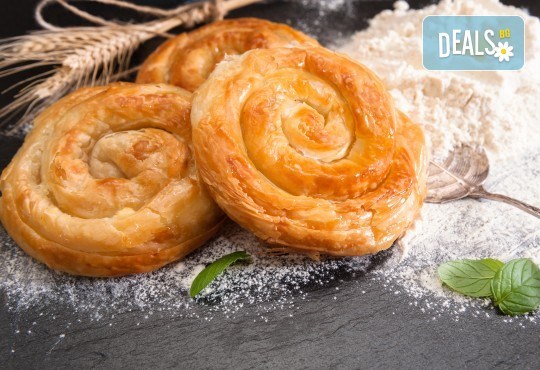 Фестивал на баницата в Бела Паланка и разходка в Пирот – ден, изпълнен с вкус и традиции!1 Нощувка, закуск, вечеря с жива музика и напитки. и транспорт от ТА Поход - Снимка 2