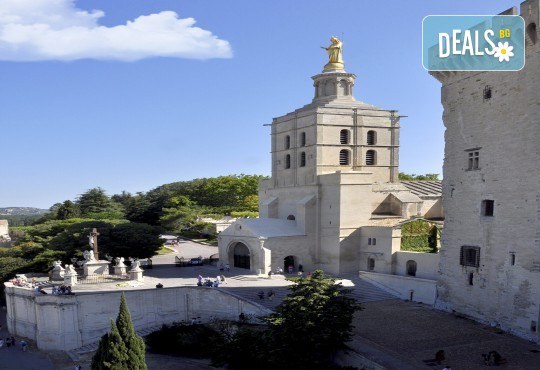 Круиз Италия, Испания и Франция с Costa Toscana! 7 нощ. с богат асортимент от храна за закуска, обяд, следобедна закуска и вечеря, някой напитки и самолетни билети от Оушън Травел - Снимка 18