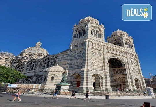 Круиз Италия, Испания и Франция с Costa Toscana! 7 нощ. с богат асортимент от храна за закуска, обяд, следобедна закуска и вечеря, някой напитки и самолетни билети от Оушън Травел - Снимка 9