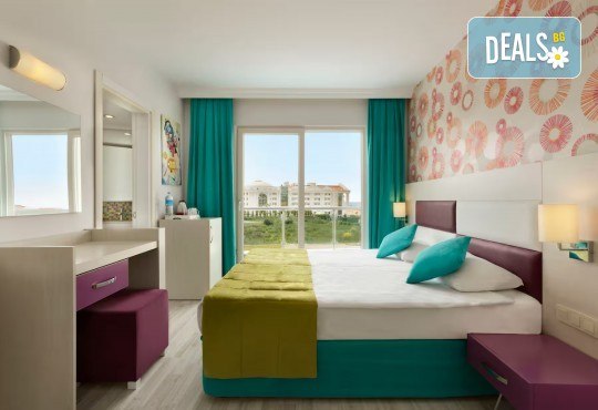 Лято 2026 в Турция! 7 нощувки на база All Inclusive в хотел Ramada Resort By Wyndham Side 4*, басейни, водни пързалки, детски клуб и транспорт от Belprego Travel - Снимка 5