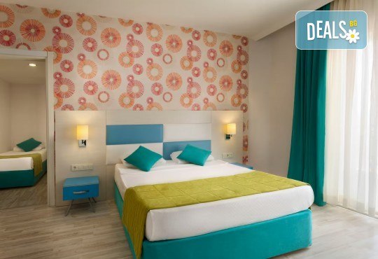 Лято 2026 в Турция! 7 нощувки на база All Inclusive в хотел Ramada Resort By Wyndham Side 4*, басейни, водни пързалки, детски клуб и транспорт от Belprego Travel - Снимка 4