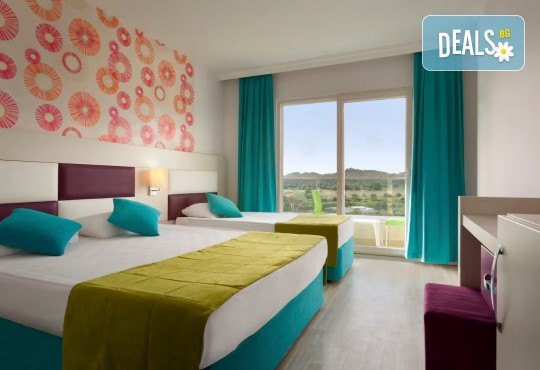 Лято 2026 в Турция! 7 нощувки на база All Inclusive в хотел Ramada Resort By Wyndham Side 4*, басейни, водни пързалки, детски клуб и транспорт от Belprego Travel - Снимка 3