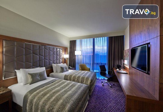 Нова година в Истанбул! 3 нощувки в хотел URANUS ISTANBUL TOPKAPI HOTEL 5*, закуски и посещение на Одрин от Дениз Травел - Снимка 18