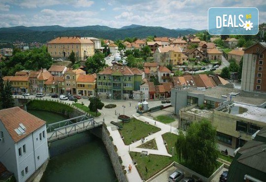 Уикенд в Княжевец, Етно село Липа! 1 нощувка,закуска, обяд, вечеря с напитки, жива музика, от Рикотур - Снимка 1