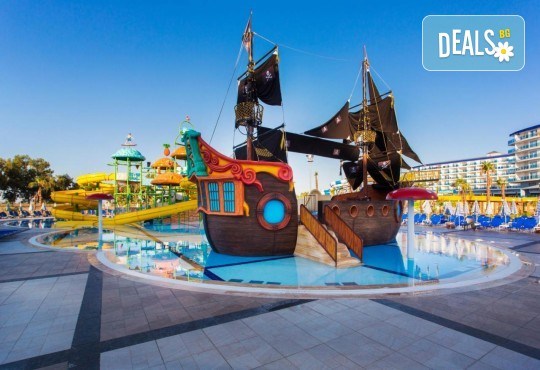 LAST MINUTE: All Inclusive ваканция 2026 в Batihan Beach Resort 5*, Кушадасъ! 7 нощувки, басейни, водни пързалки, безплатно за дете до 12.99 г. и транспорт от Belprego Travel - Снимка 13
