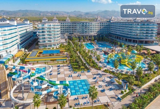 LAST MINUTE: All Inclusive ваканция 2026 в Batihan Beach Resort 5*, Кушадасъ! 7 нощувки, басейни, водни пързалки, безплатно за дете до 12.99 г. и транспорт от Belprego Travel - Снимка 1