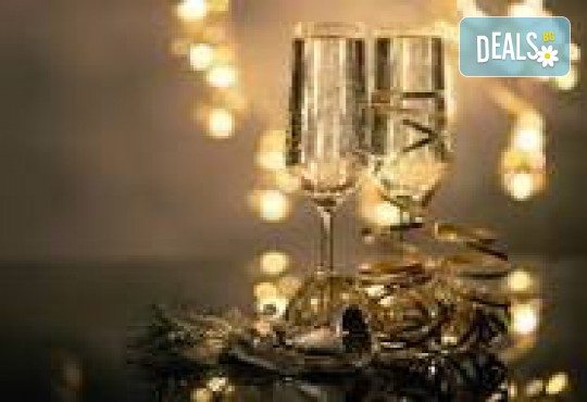 Нова годуна в Истанбул, хотел “Vatan Asur“ 4*: 3 нощувки, закуски, възможност за допълнителни екскурзии, транспорт и посещение на Одрин от Комфорт Травел - Снимка 1