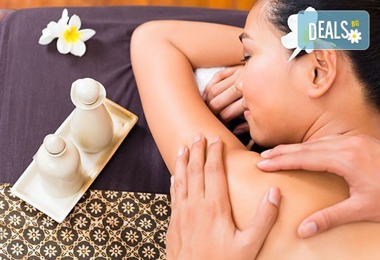60-минутен класически масаж на цяло тяло и зонотерапия на ходила, длани и глава в център Beauty and Relax, Варна! - Снимка 5