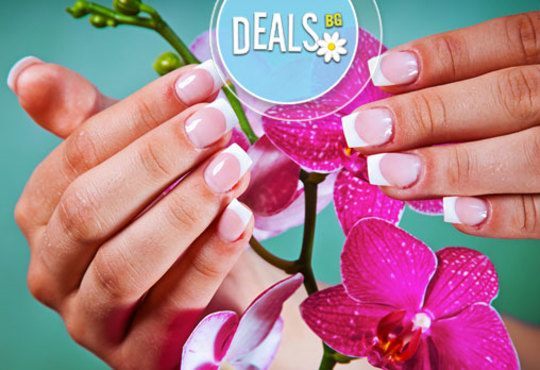 С красив маникюр всеки ден! Изграждаща ноктопластика с гел и лак с 2 декорации по избор в салон Бели Дунав! - Снимка 4