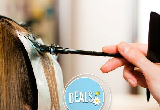 Слънце в косите! Кичури с фолио с Loreal Matrix, измиване, маска/ампула и прическа в салон Стилист Капанов, Стрелбище! - Снимка 2