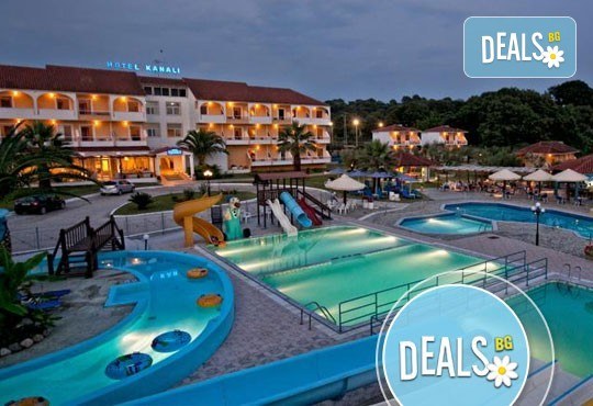 Септемврийски празници на Йонийското крайбрежие! 5 нощувки, закуски, вечери в Канали Бийч 3* и автобусен транспорт - Снимка 1