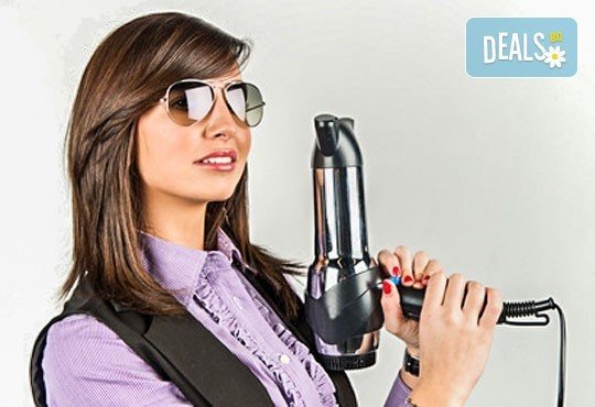 Нова прическа в салон за красота Аморе! Подстригване, измиване с продукти на Лореал и подсушаване или прическа по избор - Снимка 2