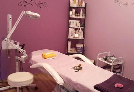 Терапия за лице Боабаб и масаж на лице, шия и деколте в салон за красота Дежа Вю в Студентски град - Снимка 3