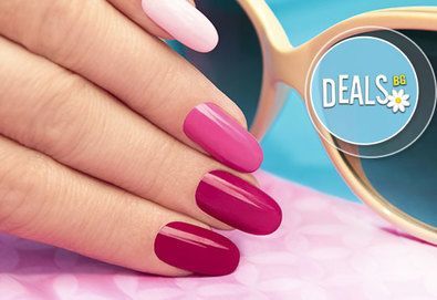 Маникюр с гел лак SNB или термо гел лак по избор и бонус: включено сваляне на стария гел в студио за красота Дани, Варна