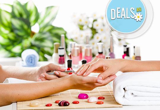 Маникюр с гел лак SNB или термо гел лак по избор и бонус: включено сваляне на стария гел в студио за красота Дани, Варна - Снимка 2