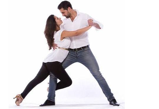 Карта за 5 посещения по избор: народни или латино танци, аеробика, рокендрол, регетон или бачата в зала Dance It! - Снимка 5