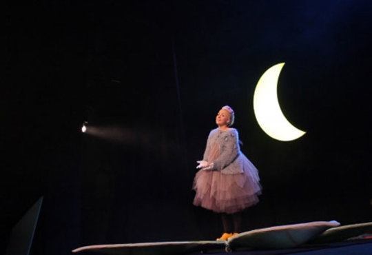 Гледайте Поли Генова във вълшебния мюзикъл ​Грозното пате в Независим театър, на 10.10. от 11.00ч! - Снимка 4