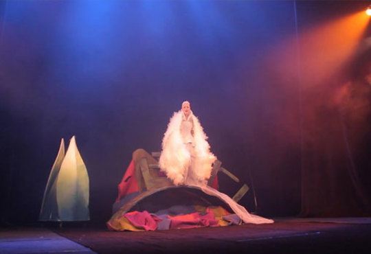 Гледайте Поли Генова във вълшебния мюзикъл ​Грозното пате в Независим театър, на 10.10. от 11.00ч! - Снимка 5
