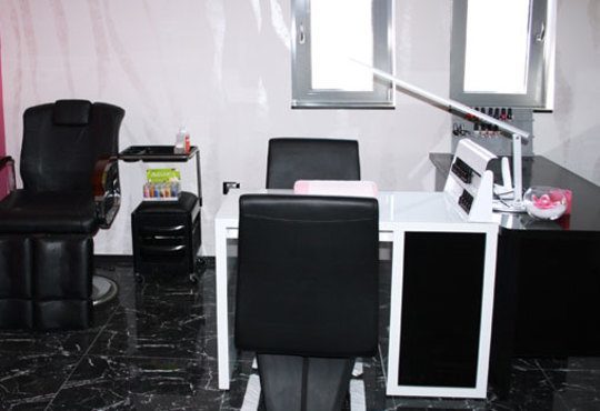 Най-доброто за Вашия маникюр! Поддръжка на ноктопластика с гел или гел върху естествени нокти в студио за красота Noir - Снимка 9