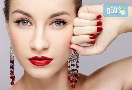 Украсете ноктите си с бляскавите цветове на Bluesky и 2 декораци в салон Лаура стайл! - Снимка 4