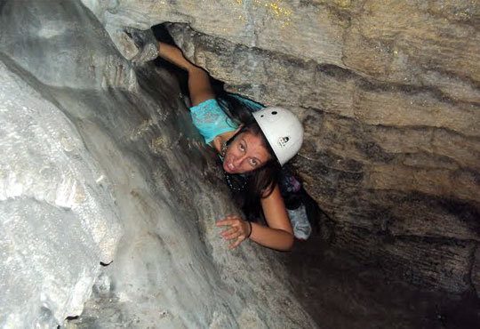 Октомврийски екстремен ден в района на пещера Проходна: бънджи скок, алпийски рапел, скално катерене и още от Ax! Sports - Снимка 9