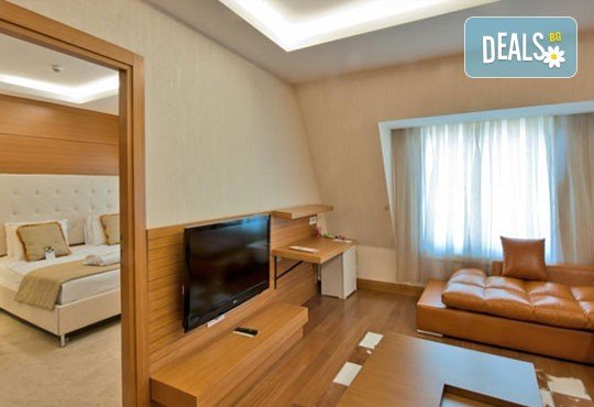 Отпразнувайте Новата 2016 Година в Grand S 4*, Истанбул! 3 нощувки, закуски и вечери, празнична вечеря и програма! - Снимка 7