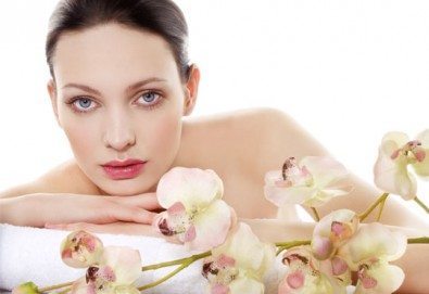 Почистване на лице в 13 стъпки с българска козметика по френски патент и терапия за лице с ампула от салон Relax beauty