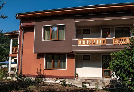 Златна есен в къща за гости Почивка 3*, с. Черни осъм! 1 нощувка за двама, за до 4-ма в апартамент или наем на цялата къща! - Снимка 8