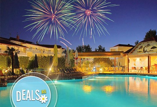 Нова година на Олимпийската Ривиера!3 нощувки, 3 закуски, 2 обяда и 3 вечери в Grand Platon 4*, с или без транспорт! - Снимка 1