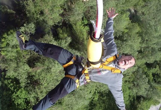 Готови ли сте? 2 или 3 последователни бънджи скока без развързване на Габрово и Велико Търново от AX! Sports - Снимка 2