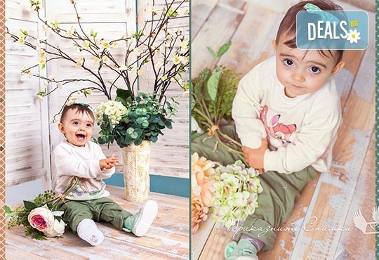 Детска, бебешка или семейна фотосесия в студио с 12 обработени кадъра от Приказните снимки! - Снимка 12