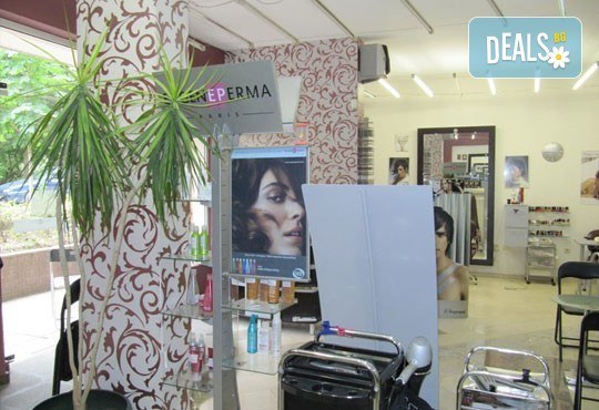 Кичури с фолио с Loreal Matrix, измиване, маска или ампула и прическа в салон Стилист Капанов, Стрелбище! - Снимка 5