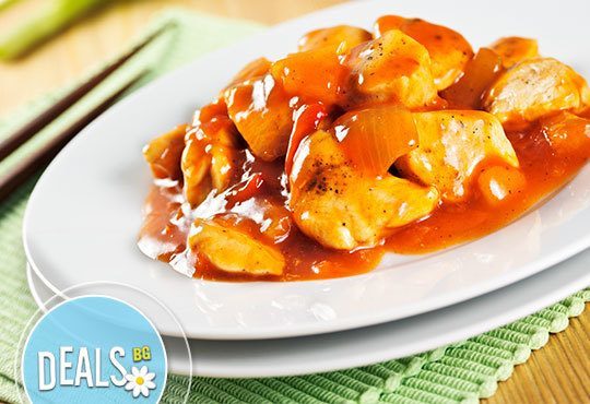Пиле по китайски - голяма семейна порция! Панирано пиле в сладко кисел сос и ориз със зеленчуци от Кулинарна къща Ники - Снимка 1