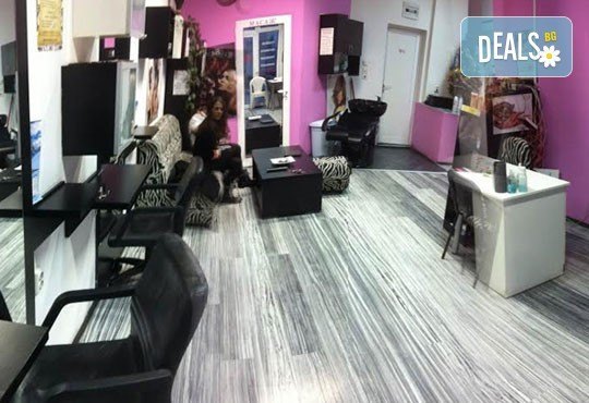 Отървете се от нежеланото окосмяване с фотоепилация на зона по избор от студио за красота Клеопатра в Пловдив! - Снимка 11