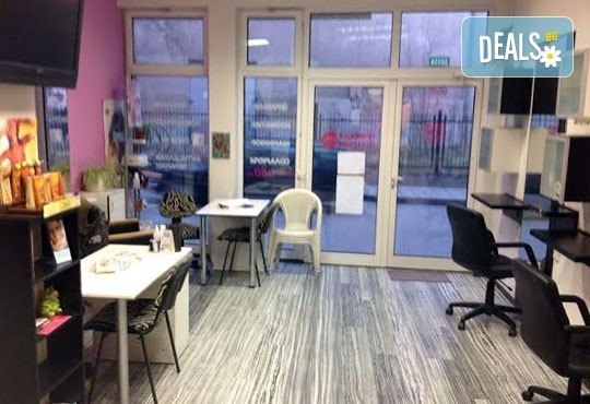 Отървете се от нежеланото окосмяване с фотоепилация на зона по избор от студио за красота Клеопатра в Пловдив! - Снимка 5